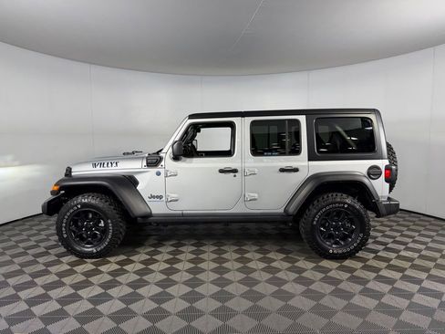Used 2023 Jeep Wrangler Unlimited w/ 8.4" Radio Group image 11