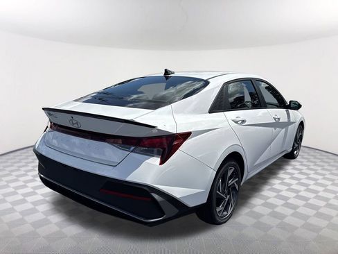 New 2025 Hyundai Elantra Sport image 5