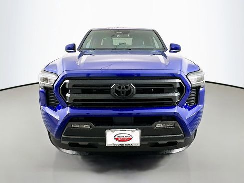 Used 2025 Toyota Tacoma SR5 AWD/4WD image 2