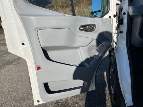 Used 2015 Ford Transit 250 148 Medium Roof image 16