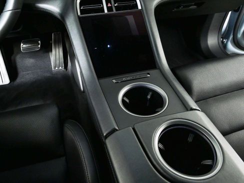 Certified 2020 Porsche Taycan Turbo AWD/4WD image 18