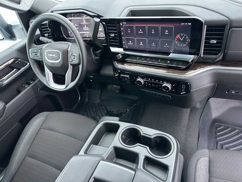 Certified 2025 GMC Sierra 2500 SLE w/ SLE Convenience Package image 11
