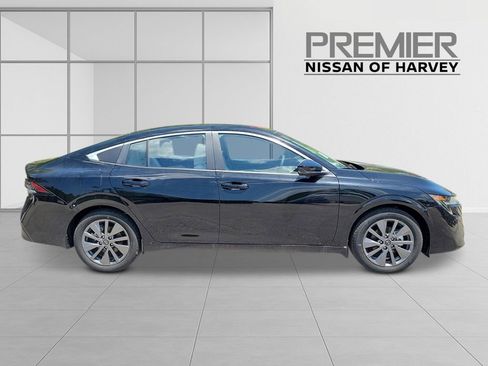 New 2026 Nissan Sentra SL w/ Floor Mat Package FWD image 7