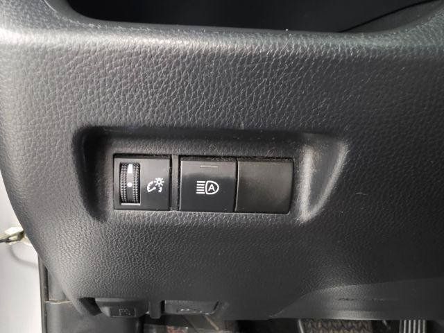 Used 2019 Toyota RAV4 LE w/ Carpet Mat Package FWD image 15