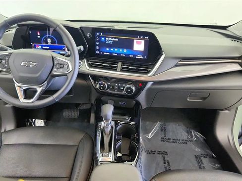 Used 2025 Chevrolet Trax ACTIV w/ Sunroof Package FWD image 34