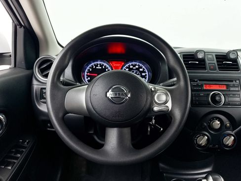 Used 2014 Nissan Versa SV FWD image 23