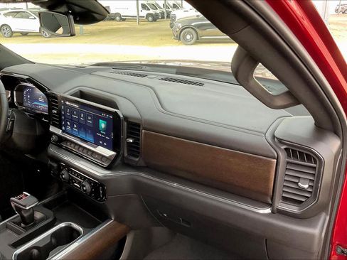 Certified 2025 Chevrolet Silverado 1500 High Country image 18
