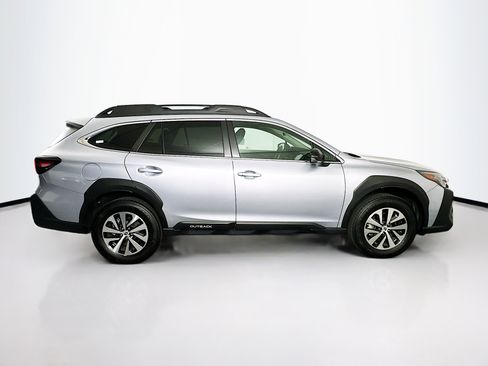 Used 2024 Subaru Outback Premium image 10