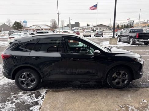Used 2025 Ford Escape ST-Line Select image 9