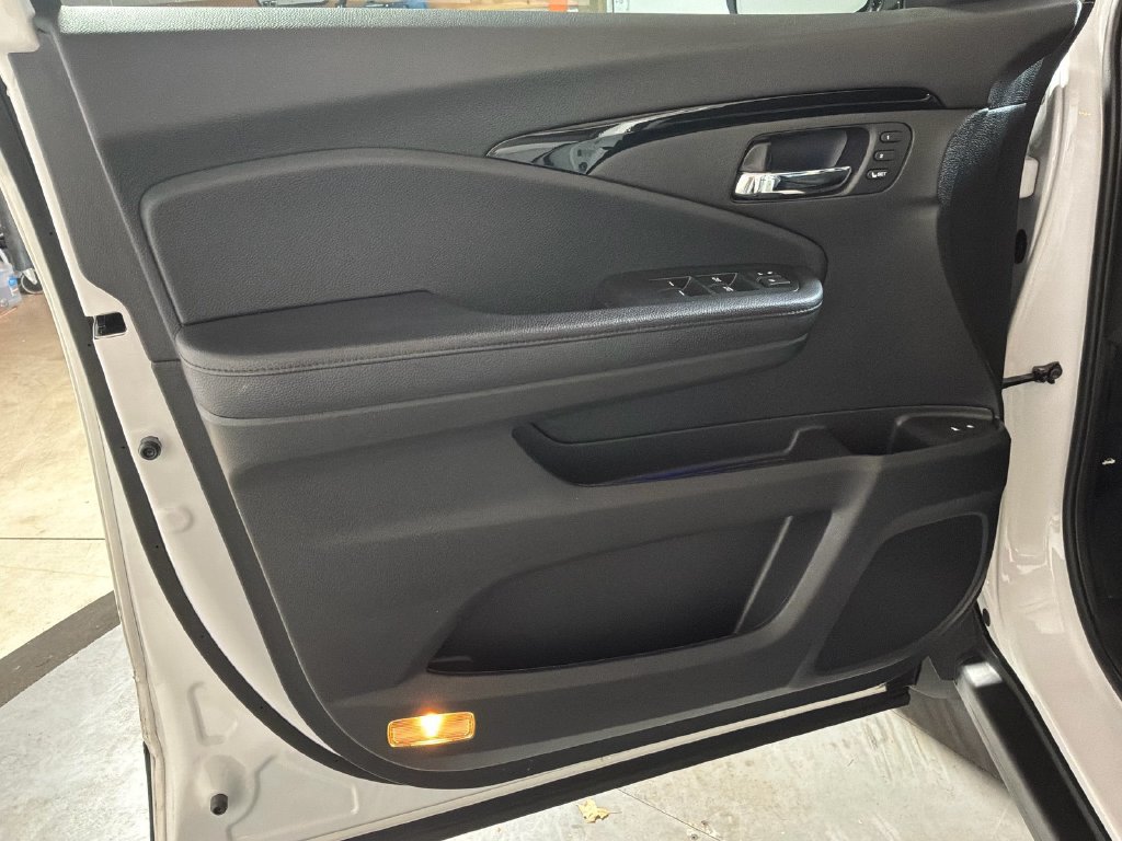 Used 2022 Honda Pilot Elite image 13