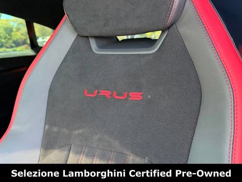 Used 2023 Lamborghini Urus Performante AWD/4WD image 29