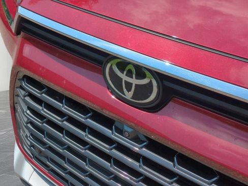 Used 2024 Toyota Grand Highlander AWD Hybrid image 9