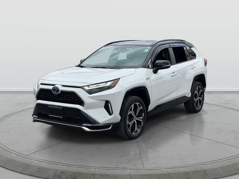 Used 2023 Toyota RAV4 XSE w/ Premium Package AWD/4WD image 3