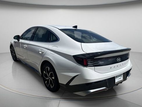 Used 2025 Hyundai Sonata SEL FWD image 5