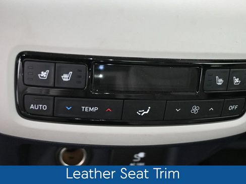 Used 2024 Hyundai Palisade Limited AWD/4WD image 16