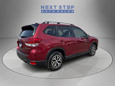 Used 2024 Subaru Forester Premium AWD/4WD image 8
