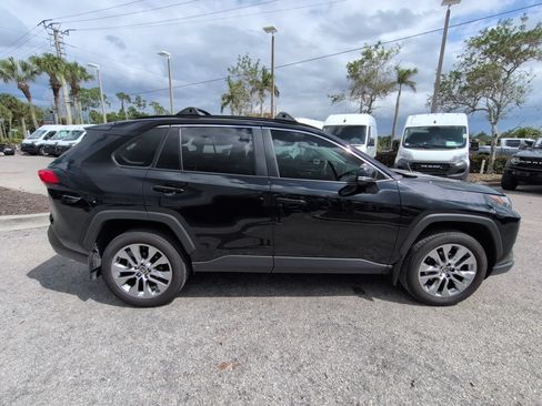 Used 2025 Toyota RAV4 XLE Premium FWD image 4