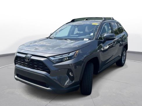 Used 2025 Toyota RAV4 XLE FWD image 2