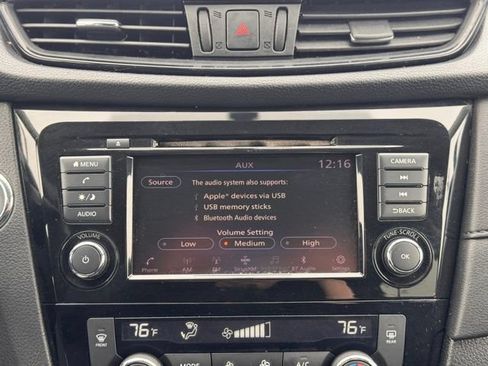 Used 2018 Nissan Rogue SV FWD image 22