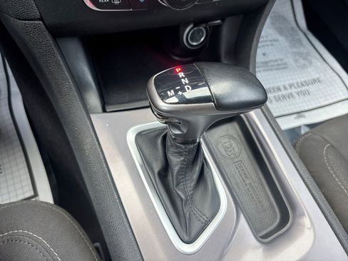Used 2021 Dodge Charger R/T w/ Performance Handling Group RWD image 22