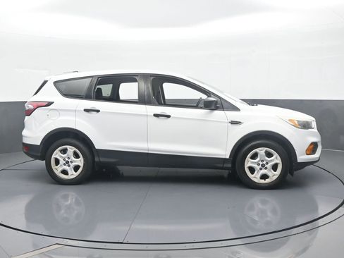 Used 2017 Ford Escape S image 7
