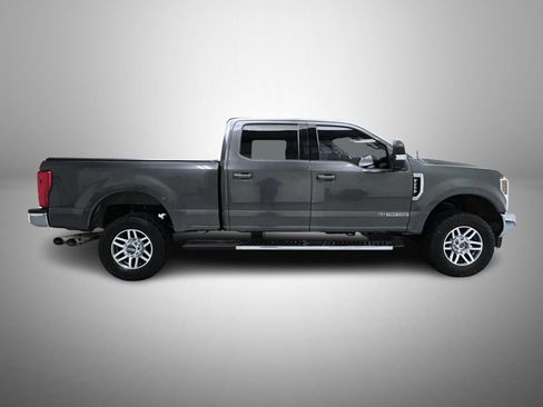 Used 2019 Ford F250 Lariat w/ Lariat Value Package AWD/4WD image 4