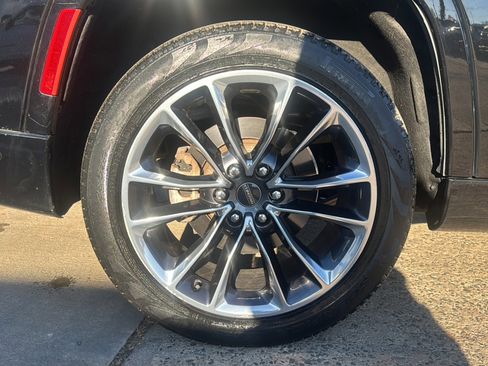 Used 2023 Jeep Wagoneer Series III w/ Premium Group I image 54