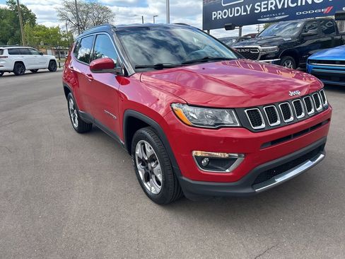 Used 2020 Jeep Compass Limited AWD/4WD image 3