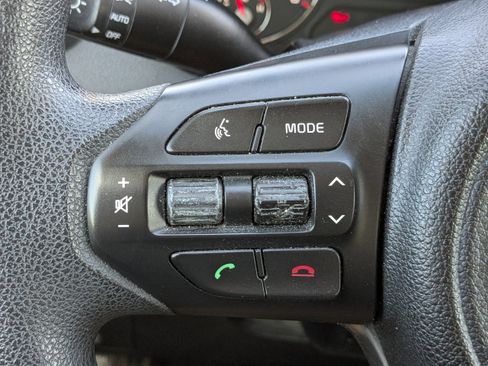 Used 2017 Kia Sorento LX AWD/4WD image 26