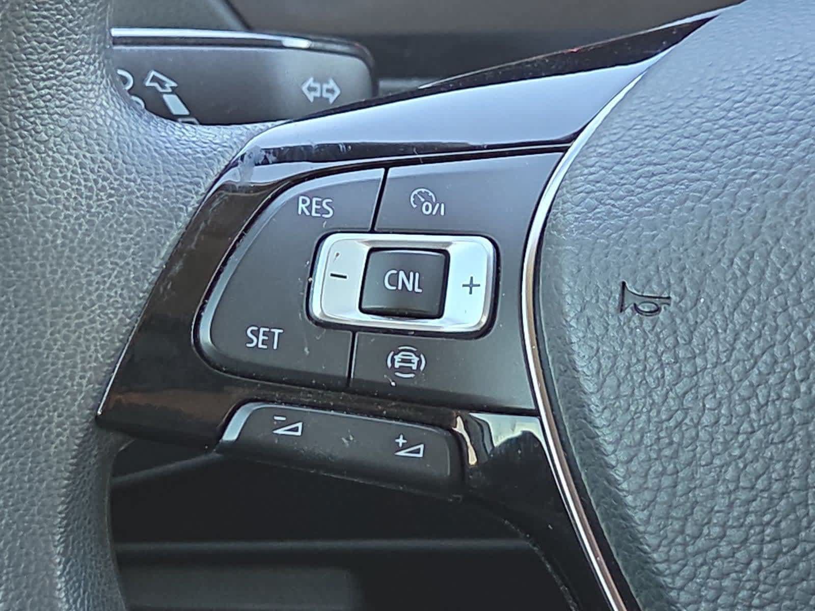 Used 2019 Volkswagen Tiguan S FWD image 21