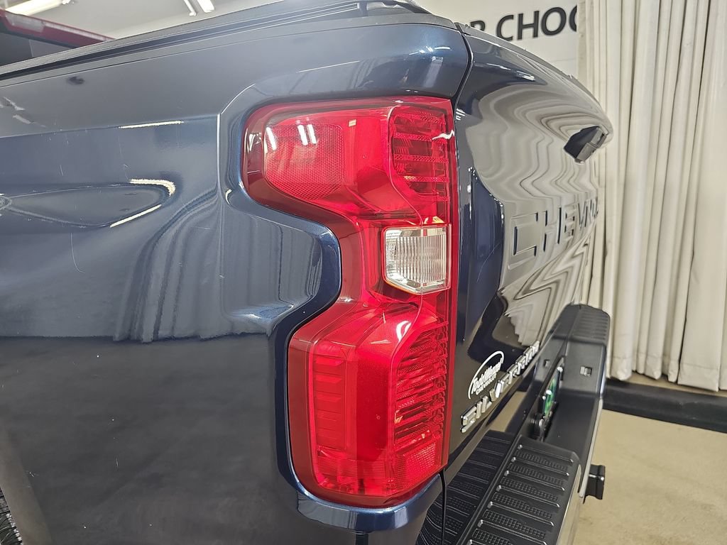 Certified 2020 Chevrolet Silverado 1500 LT w/ All-Star Edition AWD/4WD image 39