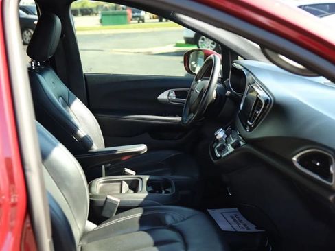 Used 2019 Chrysler Pacifica Touring-L w/ Advanced Safetytec Group FWD image 49