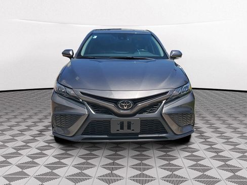 Used 2022 Toyota Camry SE w/ Audio Upgrade Package FWD image 2
