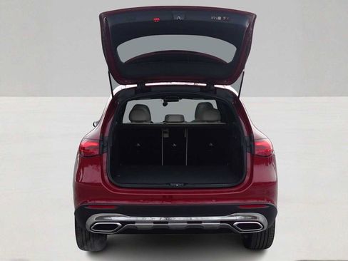 Used 2026 Mercedes-Benz GLC 300 4MATIC image 9