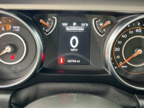 Used 2021 Jeep Wrangler Unlimited Sport AWD/4WD image 21
