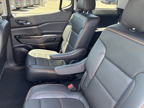 Used 2023 GMC Acadia AT4 AWD/4WD image 17