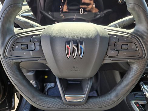 New 2025 Buick Envista Preferred image 10