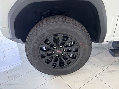 New 2026 GMC Canyon Elevation RWD image 34