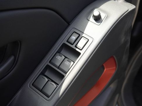 New 2026 Nissan Frontier Pro-X w/ Pro-X Convenience Package RWD image 9