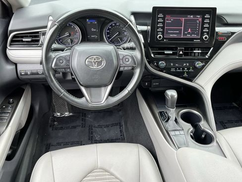 Used 2024 Toyota Camry SE w/ Convenience Package FWD image 10
