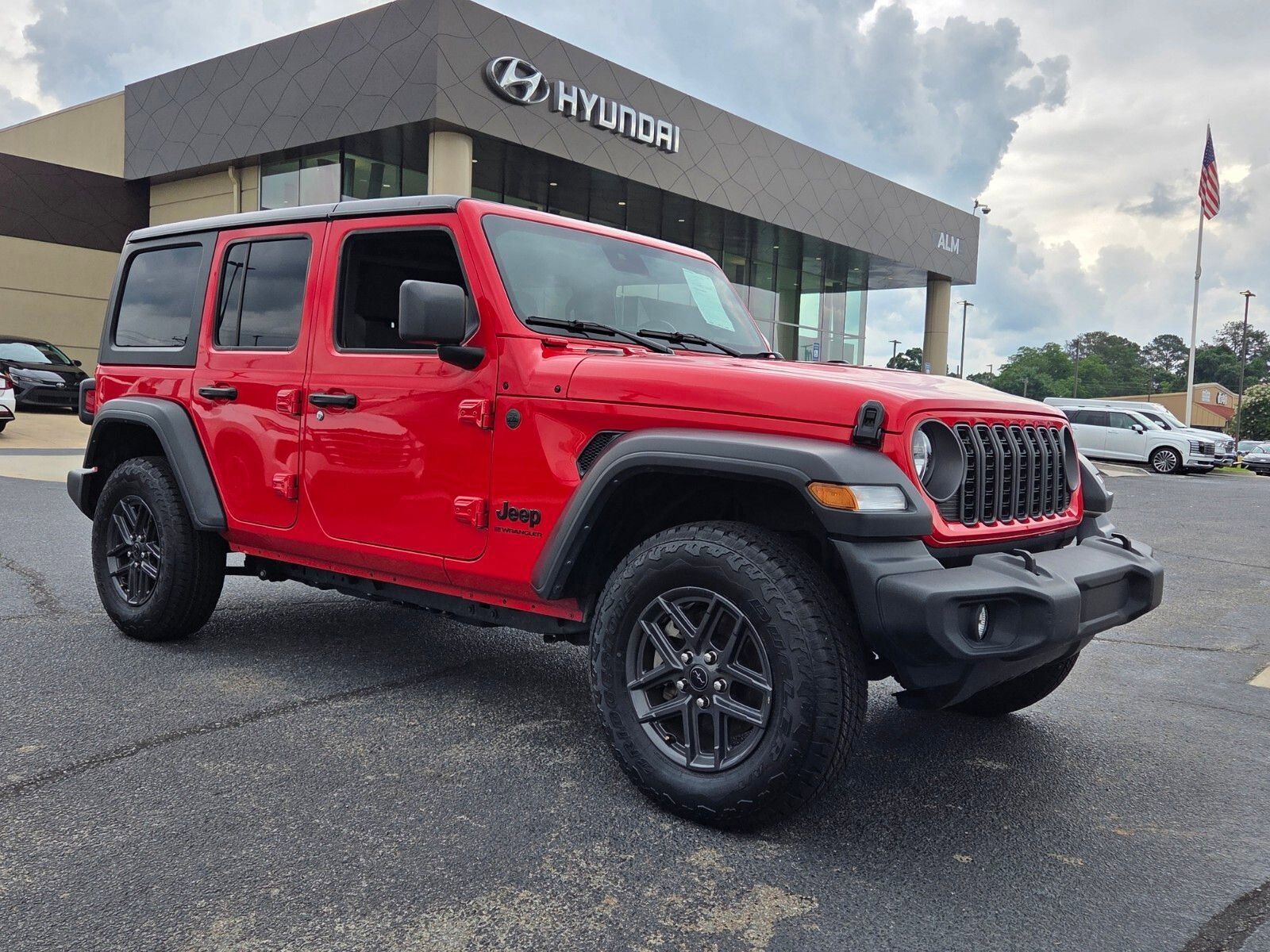 Used 2025 Jeep Wrangler Unlimited Sport AWD/4WD image 1