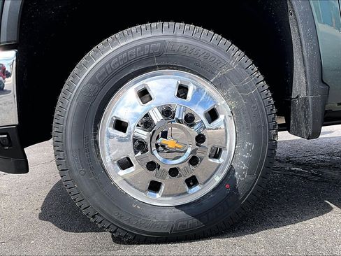 New 2026 Chevrolet Silverado 3500 LT w/ All Star Edition AWD/4WD image 12