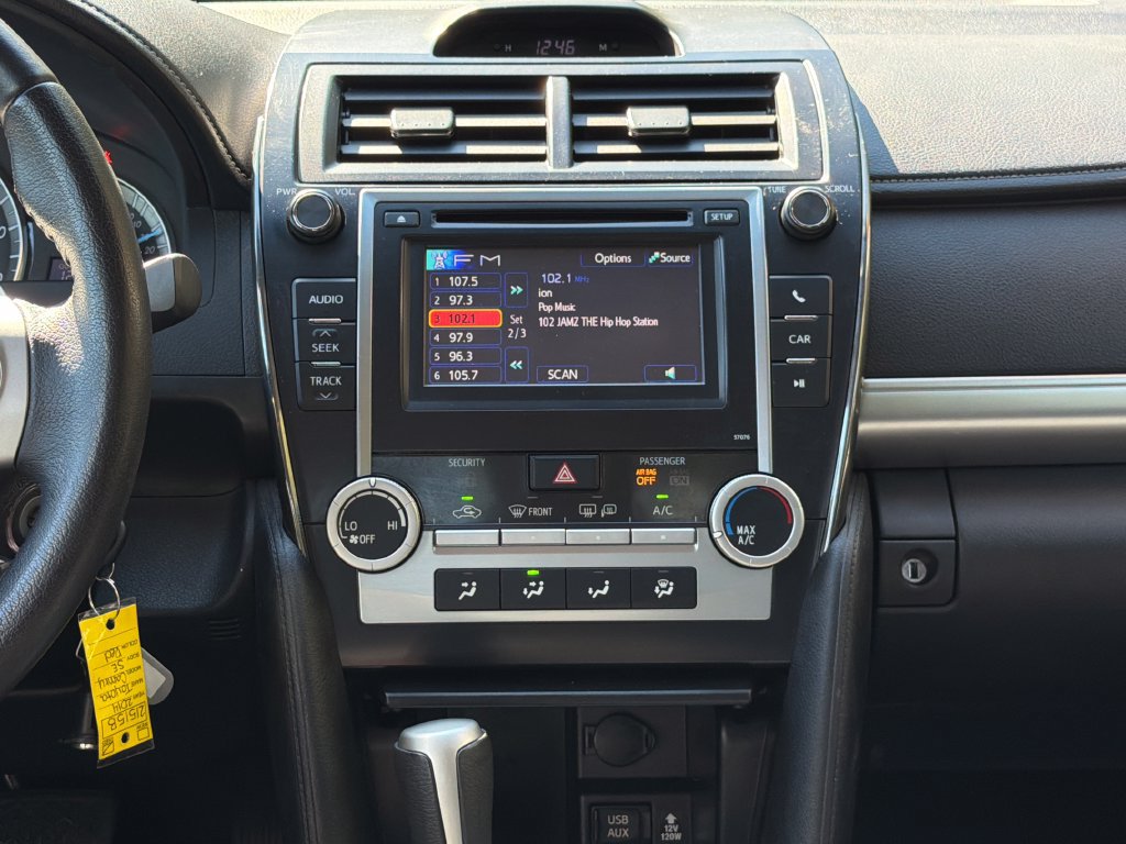 Used 2014 Toyota Camry SE FWD image 20