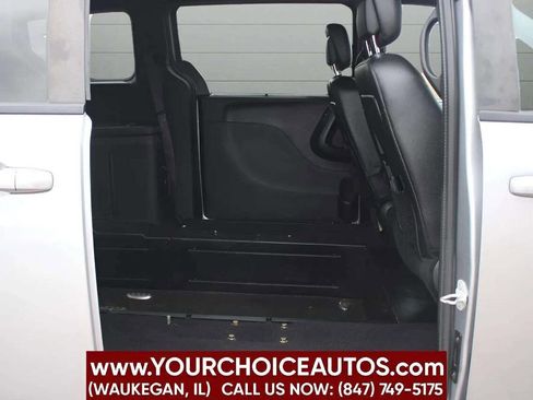 Used 2019 Dodge Grand Caravan GT FWD image 14