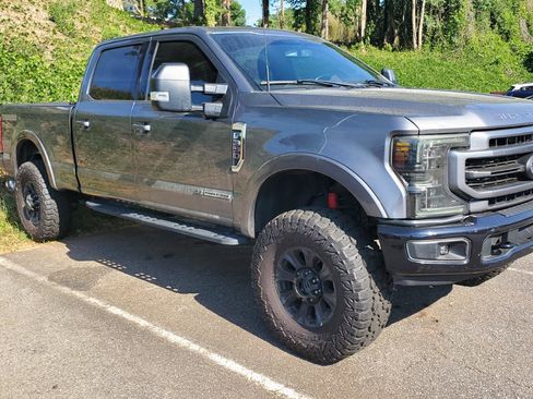 Used 2022 Ford F350 Lariat w/ Tremor Off-Road Package AWD/4WD image 2