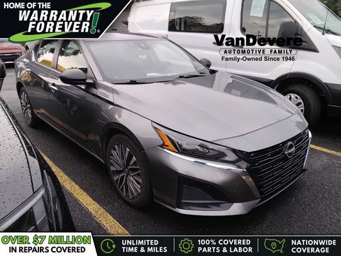 Used 2024 Nissan Altima 2.5 SV FWD image 1