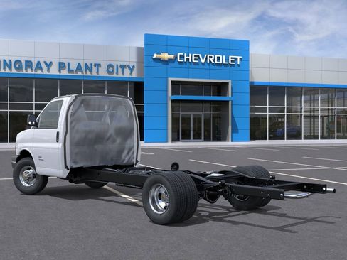 New 2026 Chevrolet Express 3500 w/ Power Convenience Package RWD image 3