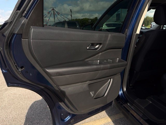 Used 2024 Nissan Pathfinder SV FWD image 27