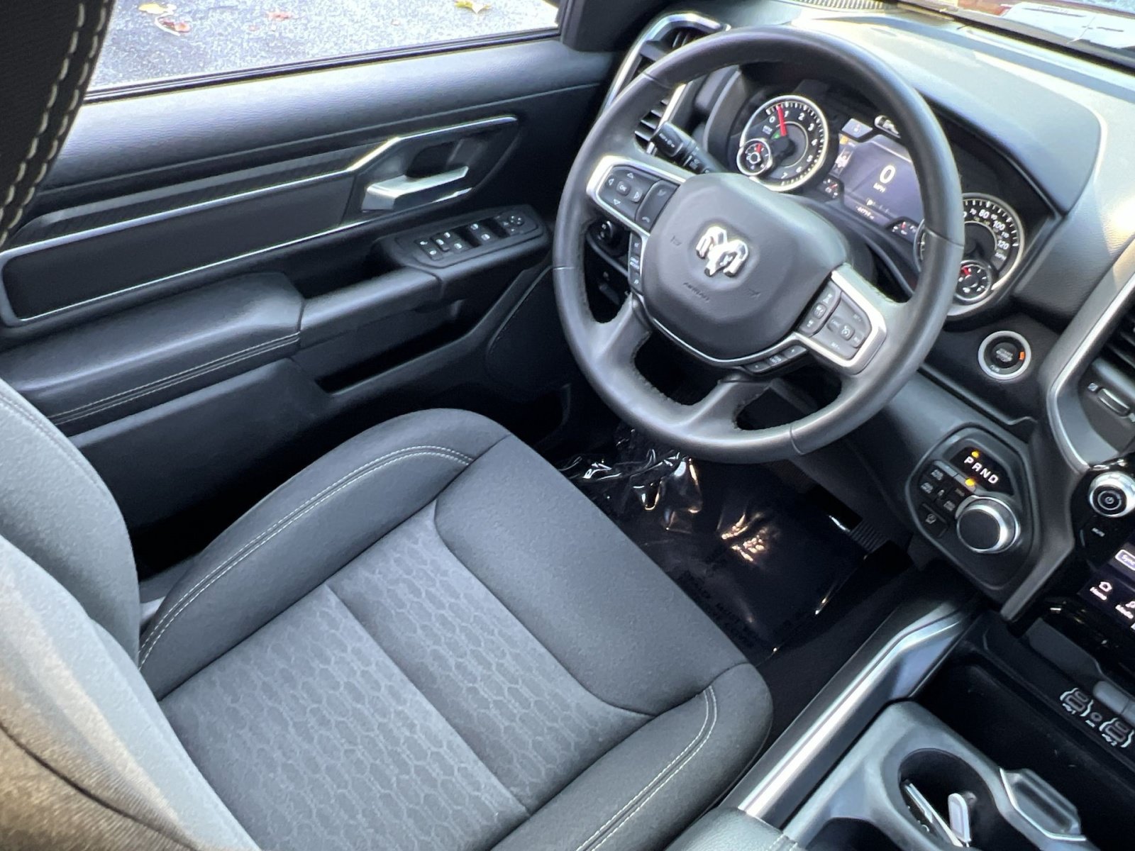 Used 2025 RAM 1500 Big Horn AWD/4WD image 16