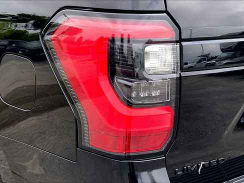 Used 2021 Ford Expedition Limited RWD image 26